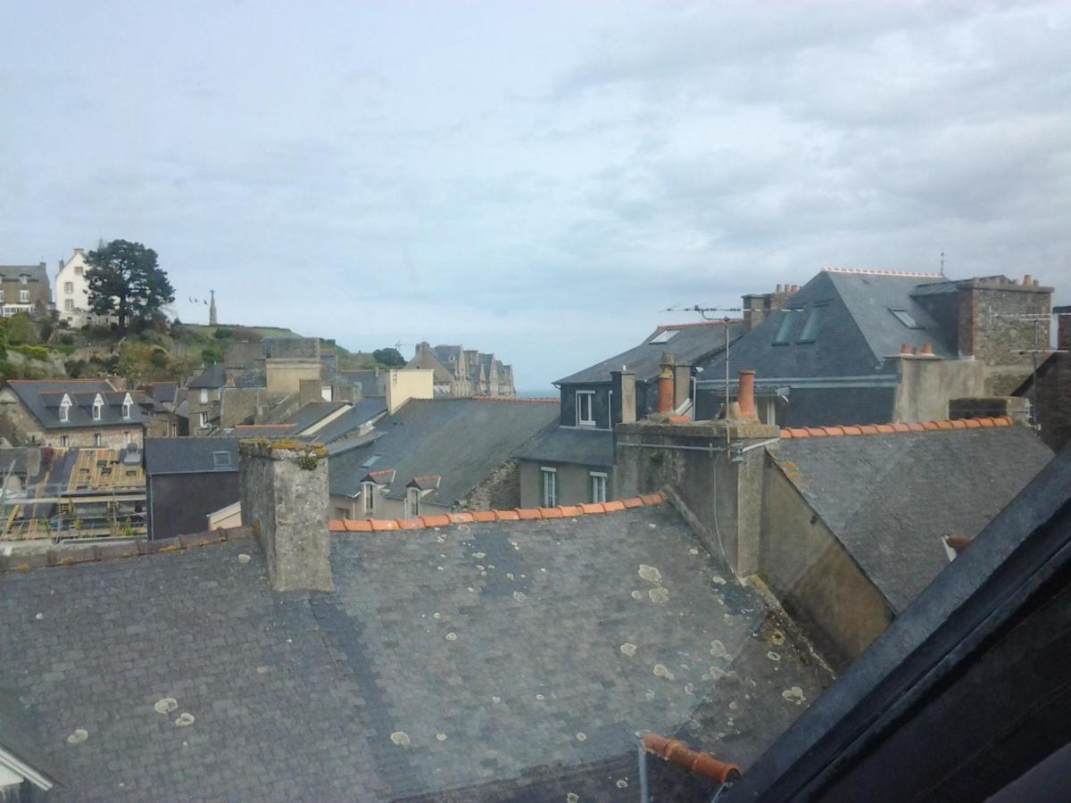 Rue Georges V - Port De La Houle Cancale